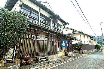 亀萬酒造