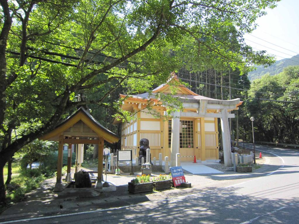 Yatsushiro Shrine (Myōken Shrine)