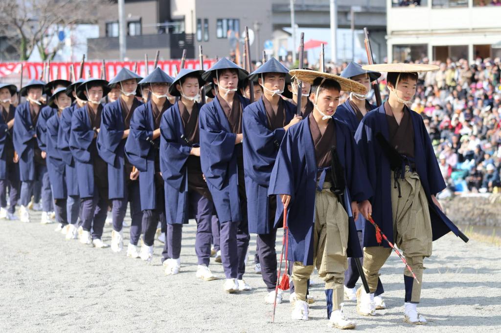 Teppō and Keyari (Firearms and Feathered Spears)