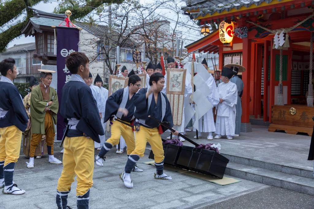 Hanayakko (Manservants)